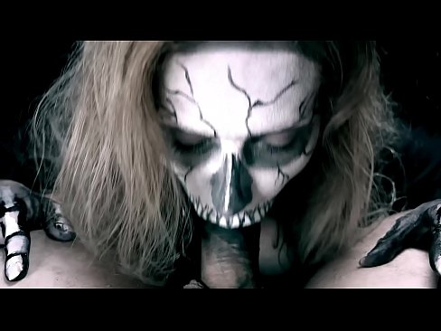 ❤️ Vajzë demonike që thith karin me gojën e saj të zezë dhe gëlltit sperma. Qyrje në sq.hentai-id-tv.ru ❌️